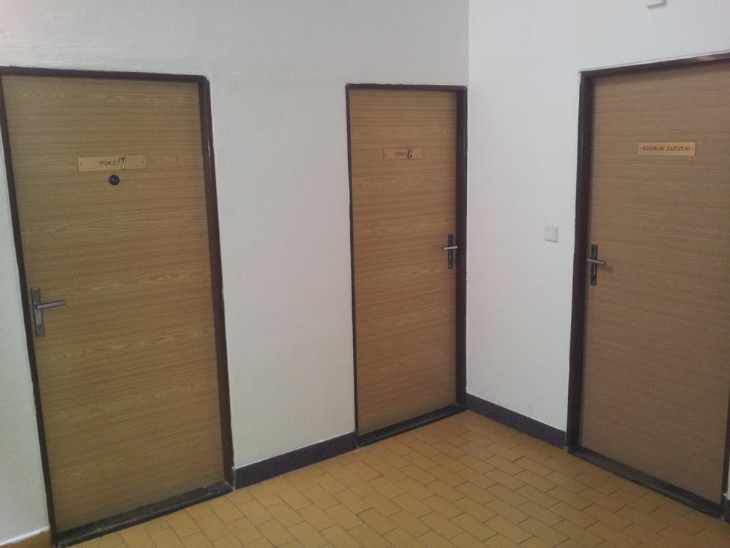 Penzion Tenis Poděbrady Exterior foto