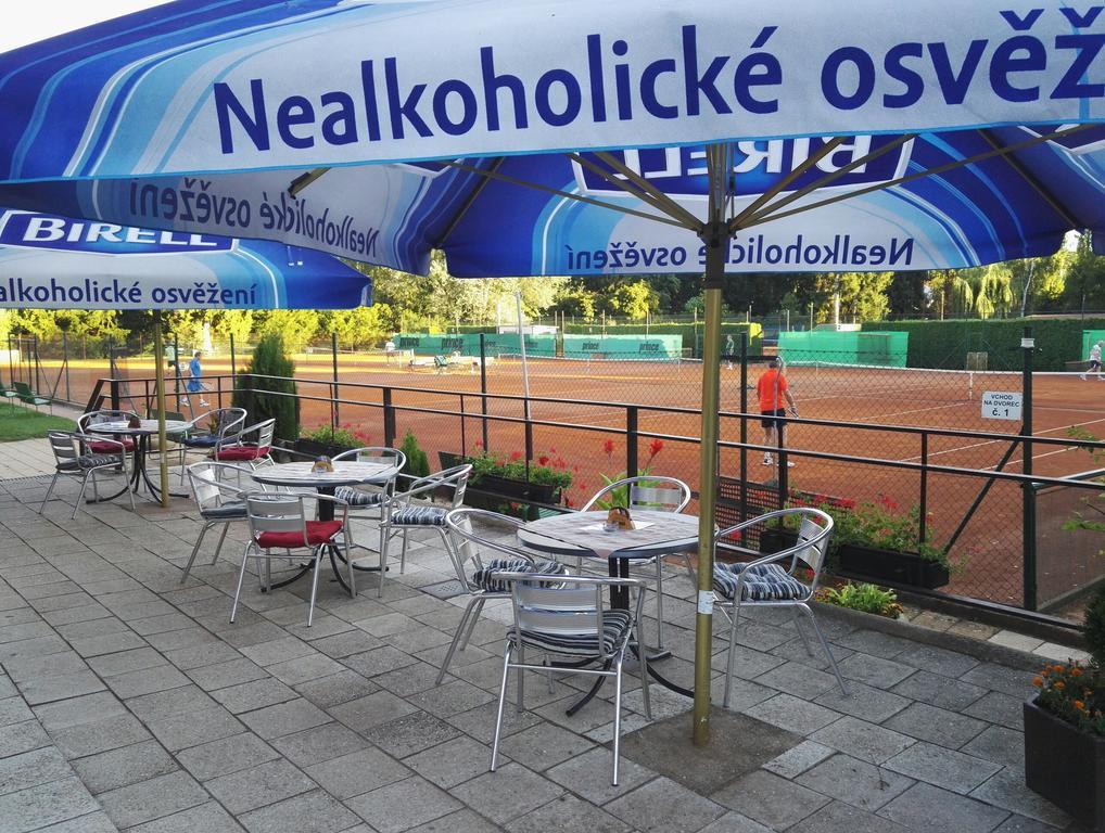 Penzion Tenis Poděbrady Exterior foto